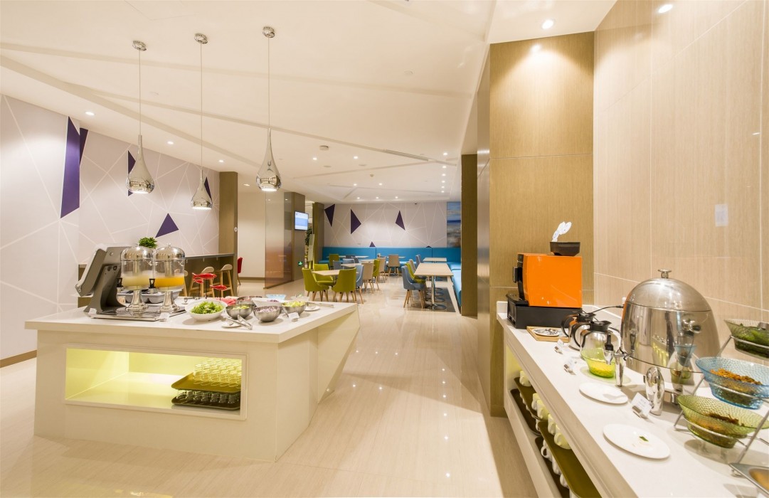 HOLIDAY INN EXPRESS CHENGDE DOWNTOWN 30/86