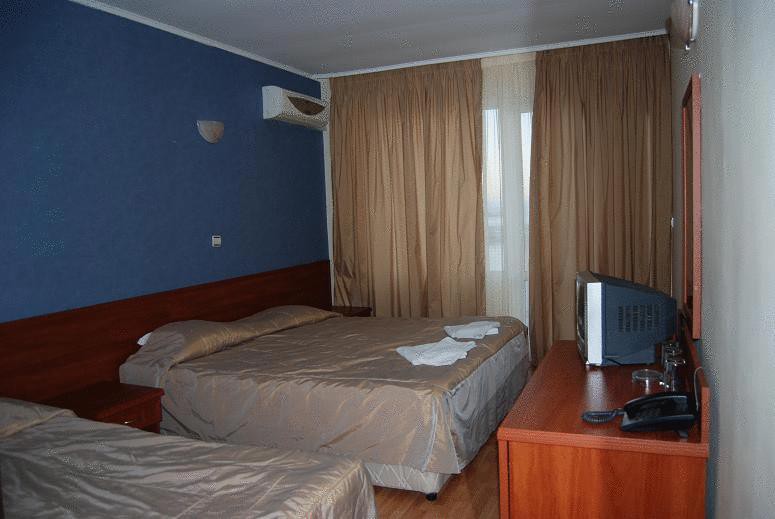 LOTOS HOTEL 14/61