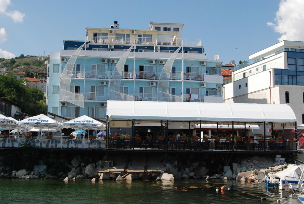 LOTOS HOTEL 2/61