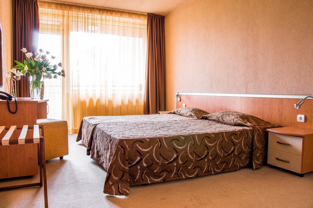 Hotel Gladiola 8/23