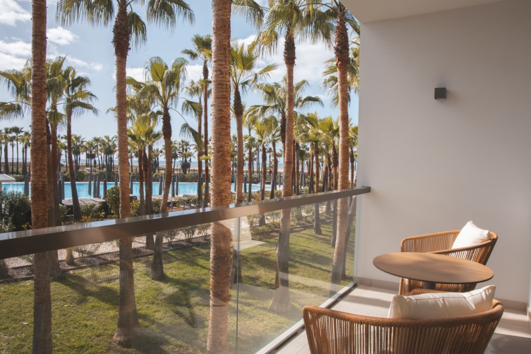 Wine & Books by the sea - Algarve Resort 11/87