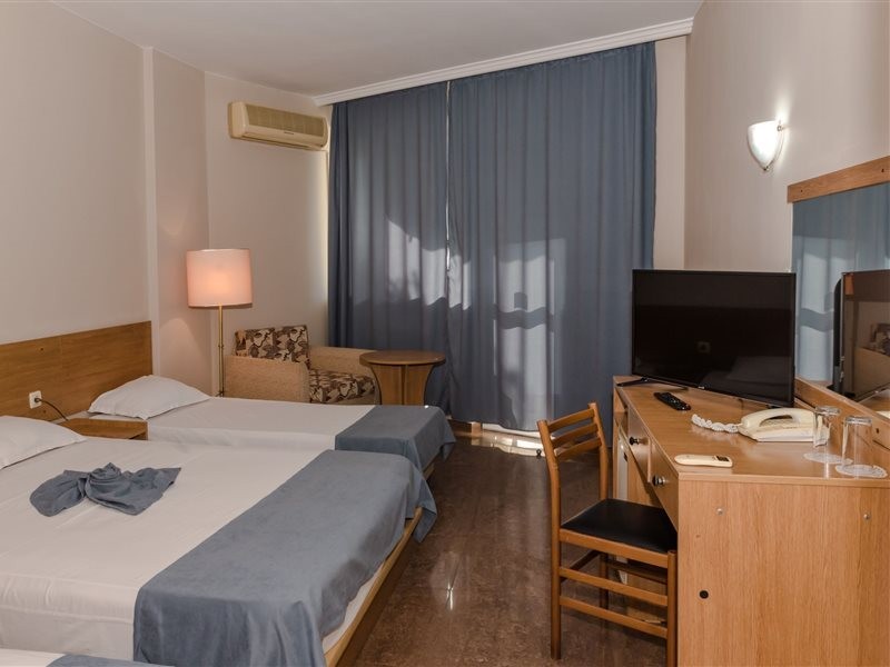 Hotel Aurora 36/74