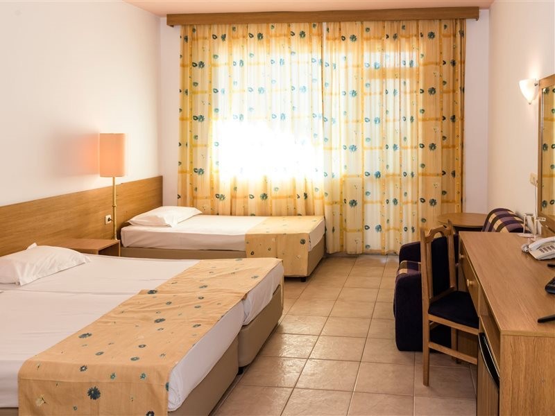Hotel Aurora 34/74