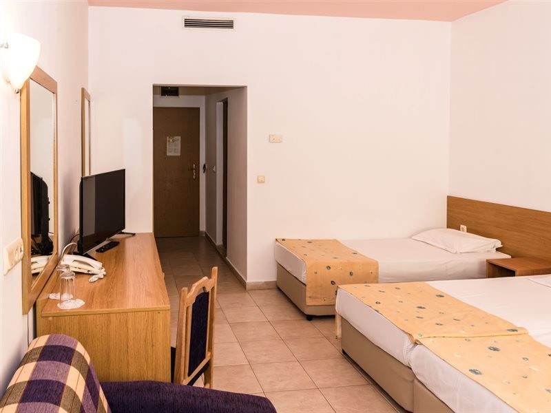 Hotel Aurora 35/74