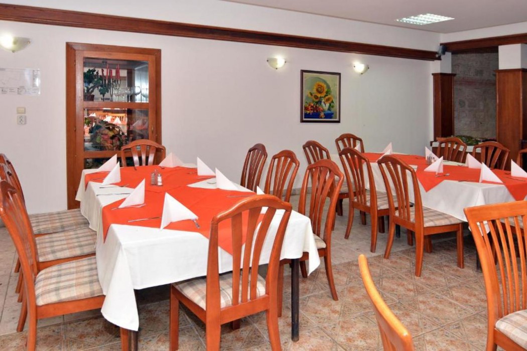Estreya Residence 44/58