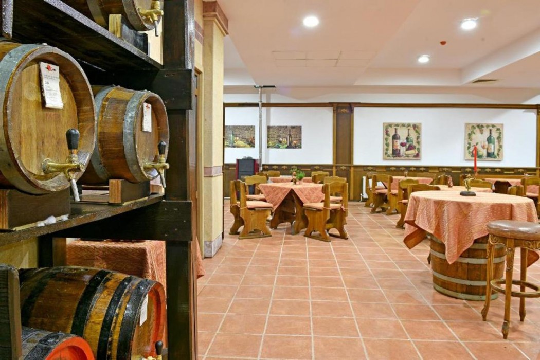 Estreya Residence 27/58