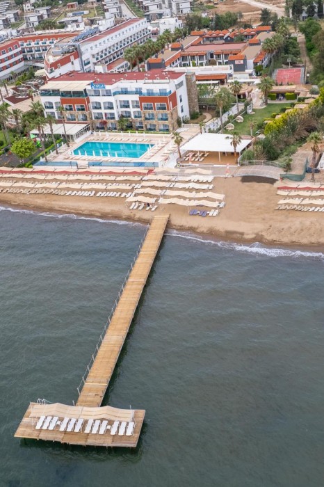 Tiana Beach Resort 44/94