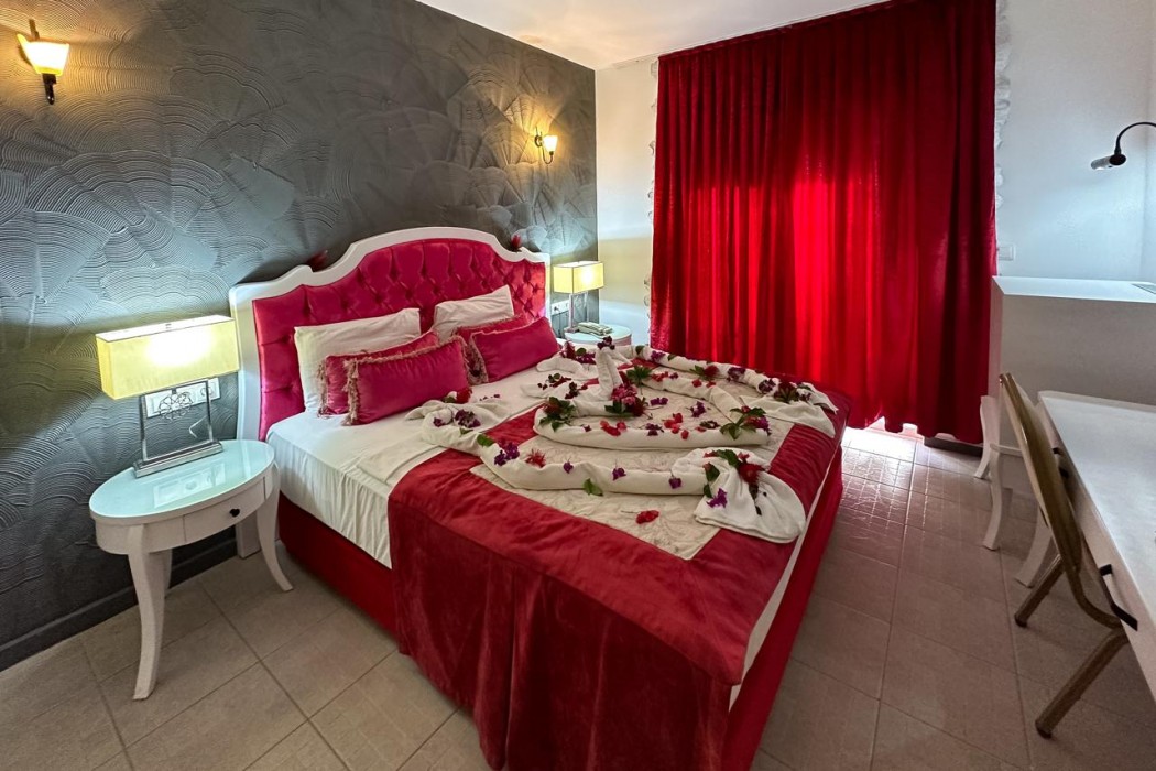 Tiana Beach Resort 32/94
