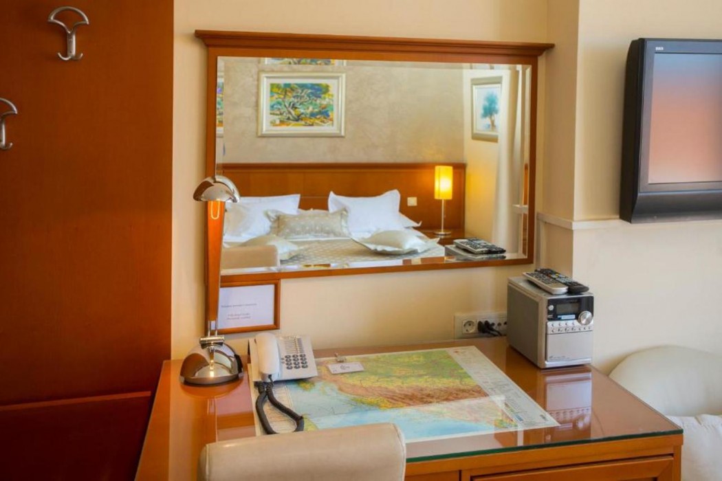 Hotel Royal Suites 19/73