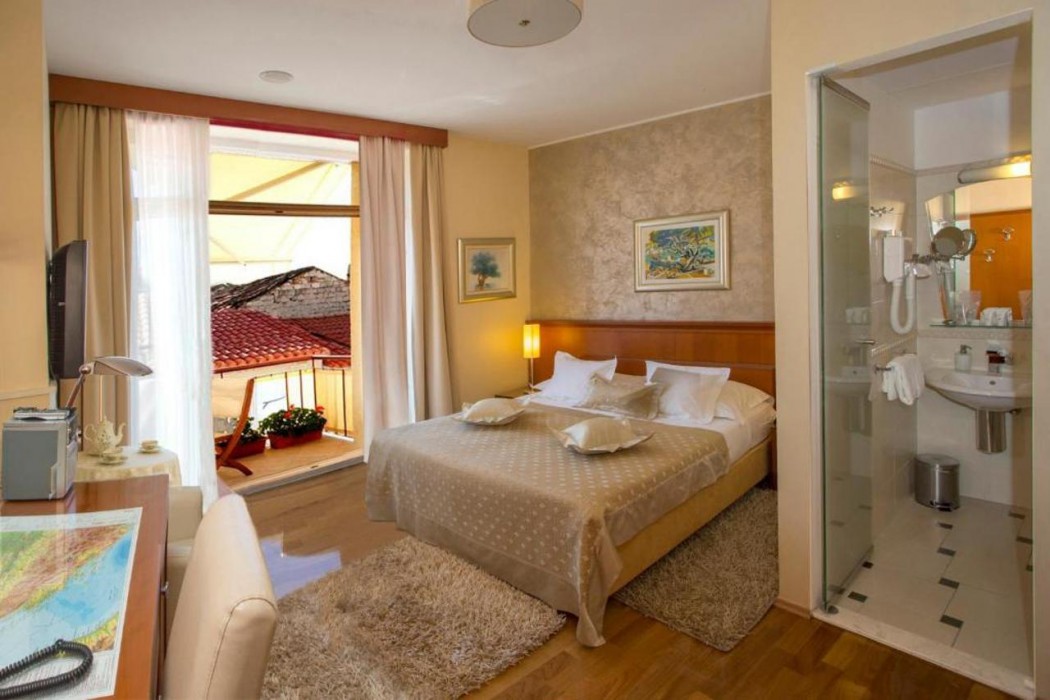 Hotel Royal Suites 25/73