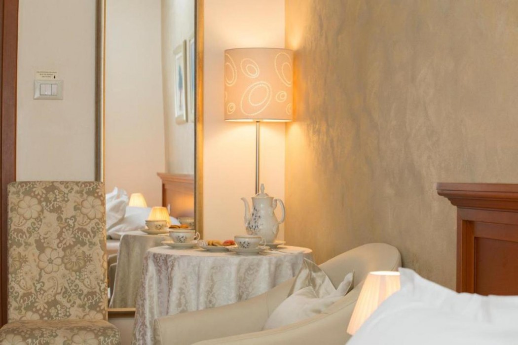 Hotel Royal Suites 22/73