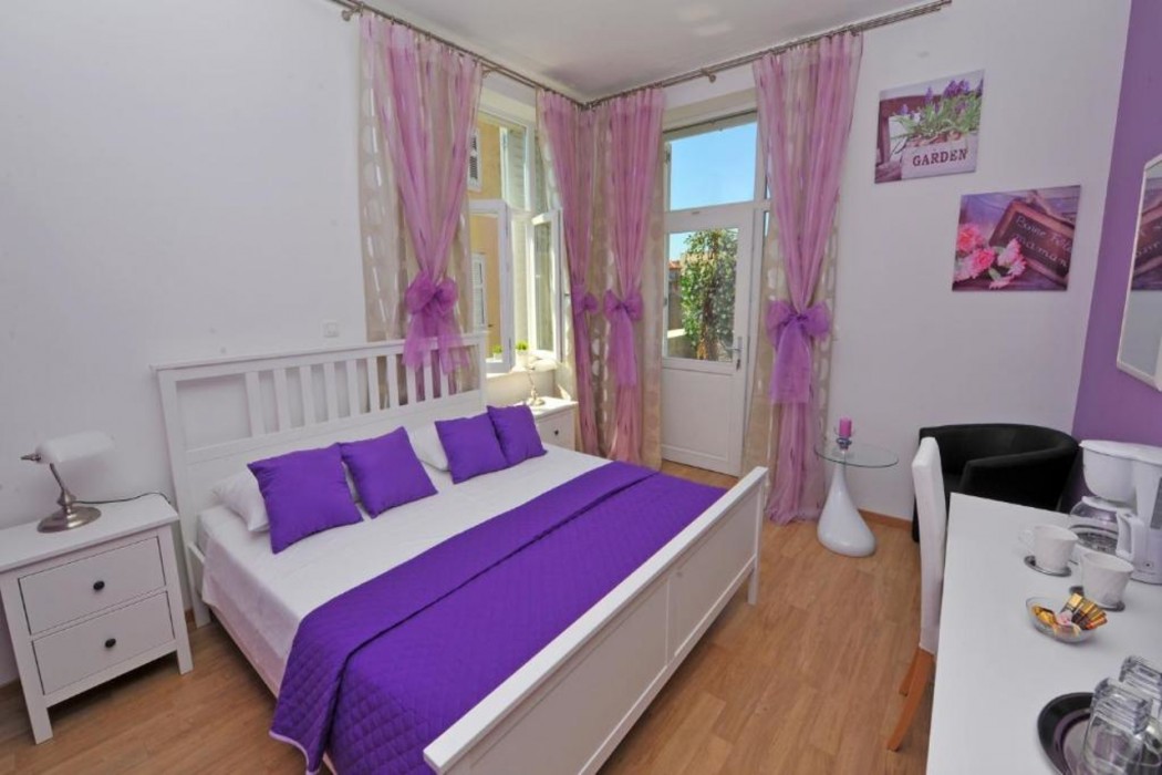 Nirvana Luxury Rooms 14/82