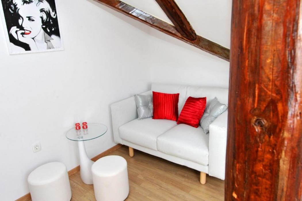 Nirvana Luxury Rooms 28/82