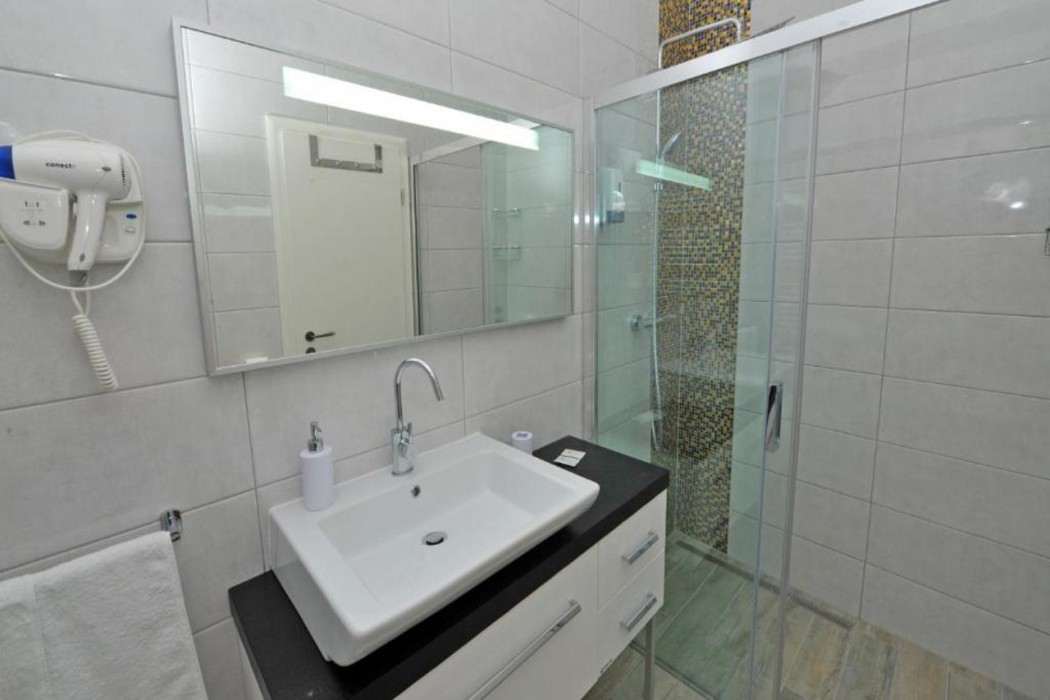 Nirvana Luxury Rooms 31/82