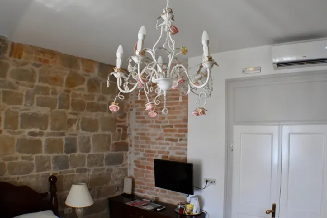 PIETRA ROSSA Luxury Rooms 19/66