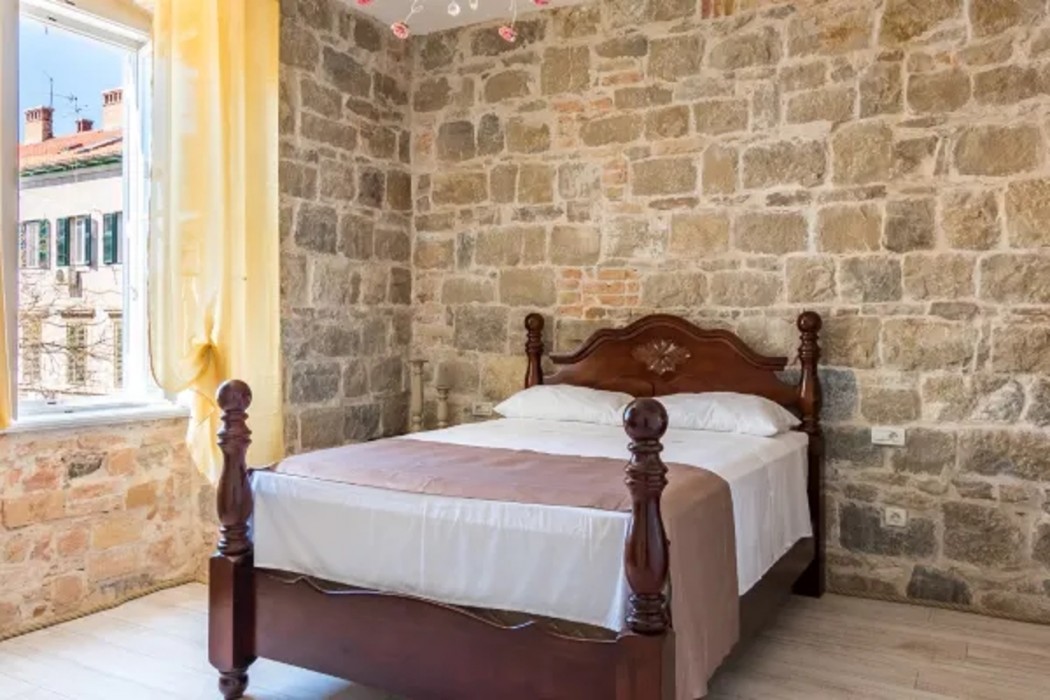 PIETRA ROSSA Luxury Rooms 25/66