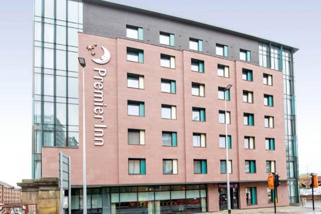 Premier Inn Manchester City Centre West Hotel in SALFORD