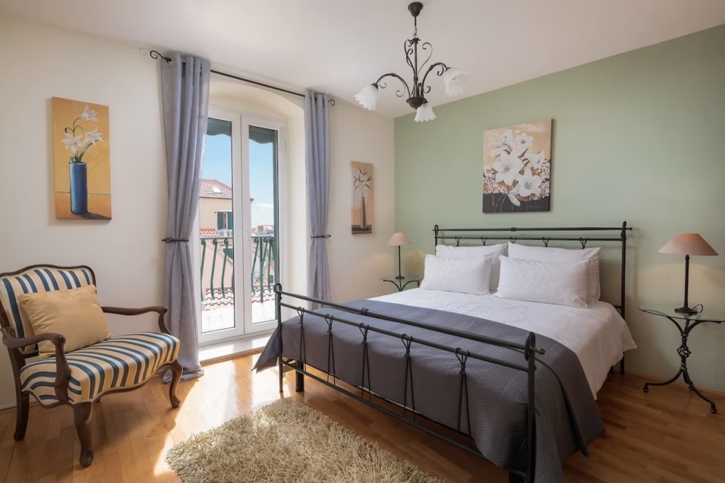 Boutique Guest Accommodation Zephyrus 12/80