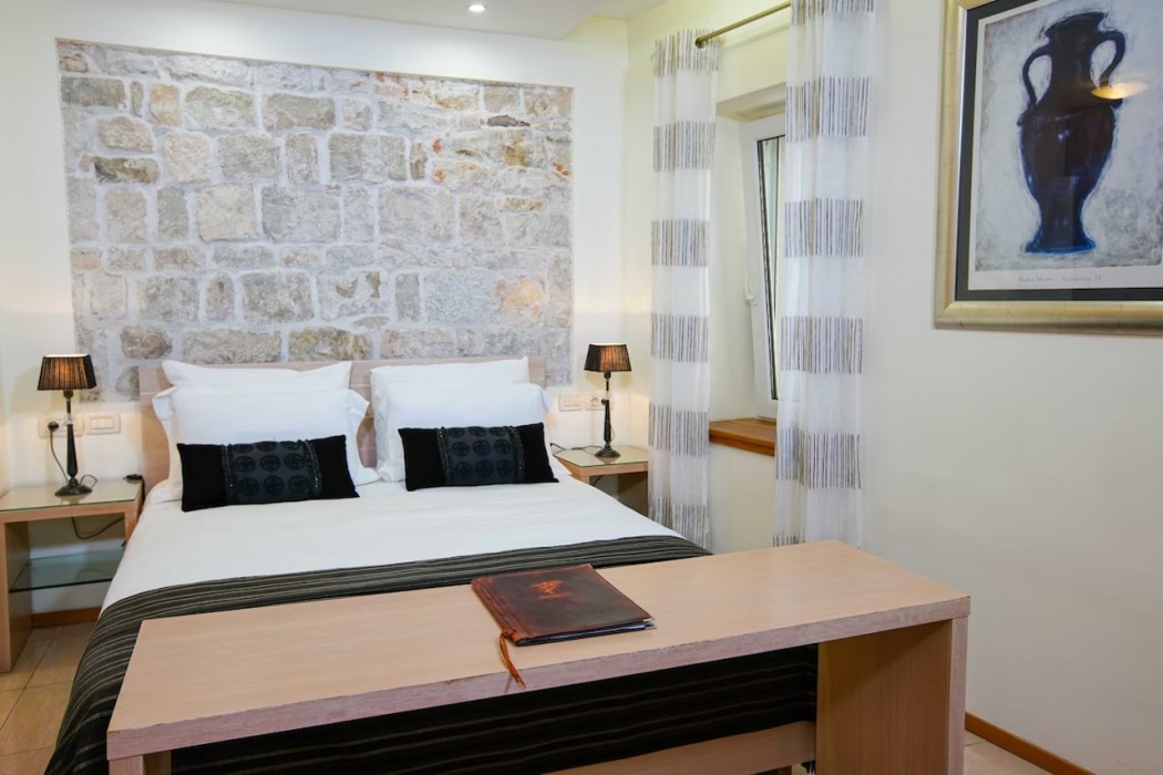 Boutique Guest Accommodation Zephyrus 22/80