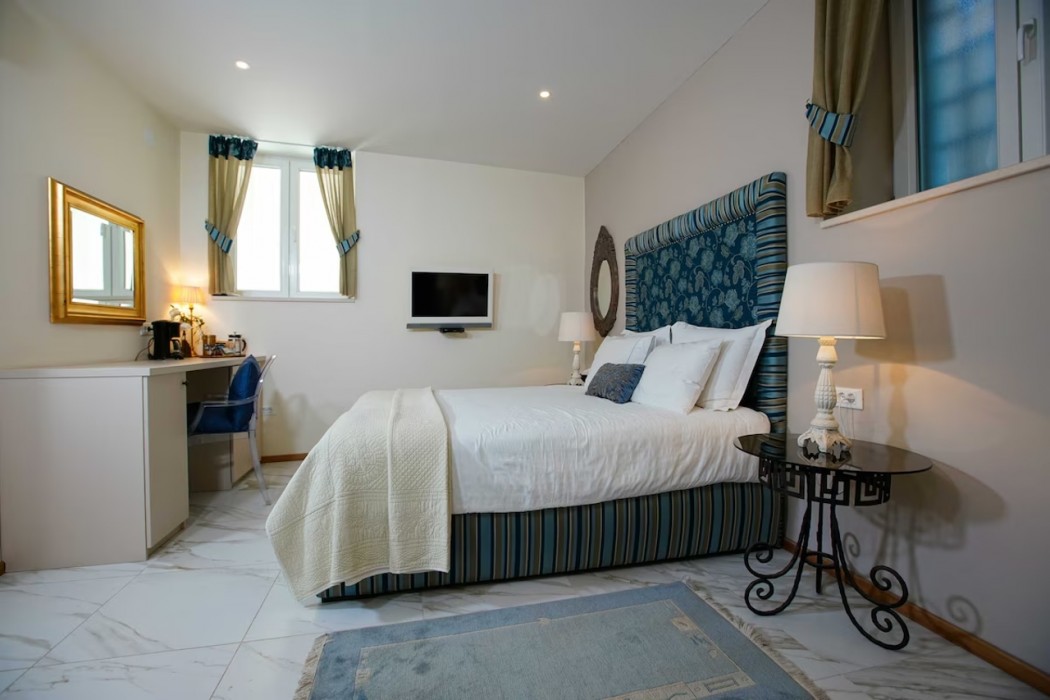 Boutique Guest Accommodation Zephyrus 13/80