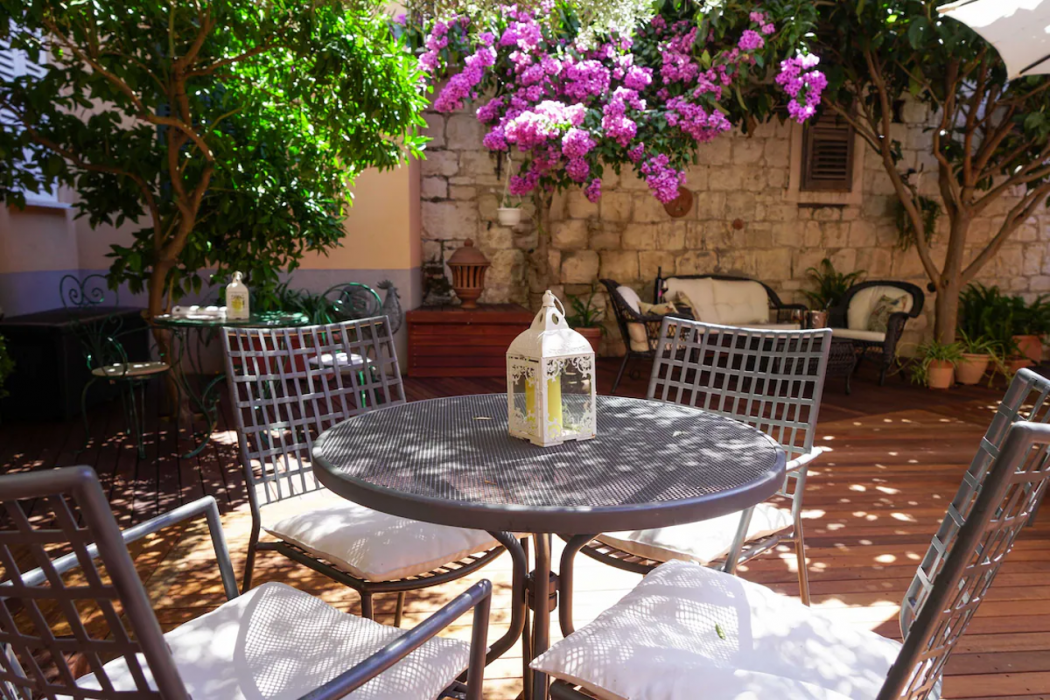 Boutique Guest Accommodation Zephyrus 46/80