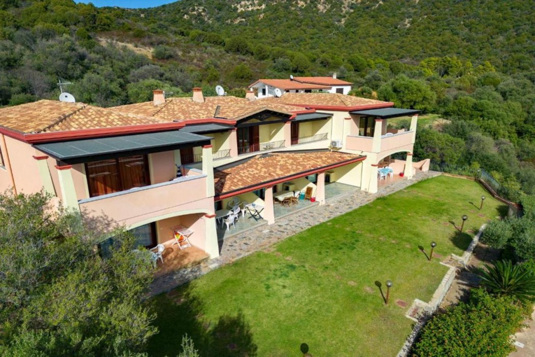 Appartamenti Le Domus De Chia 5/20