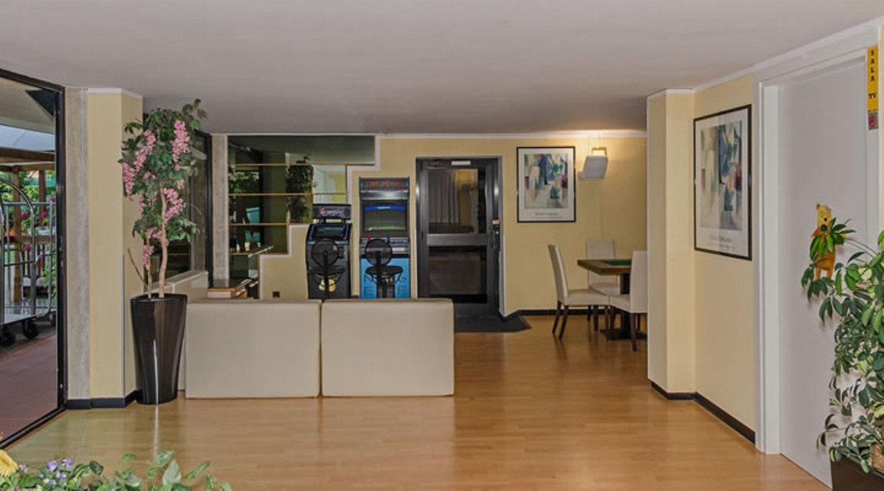 Hotel Eur 25/73