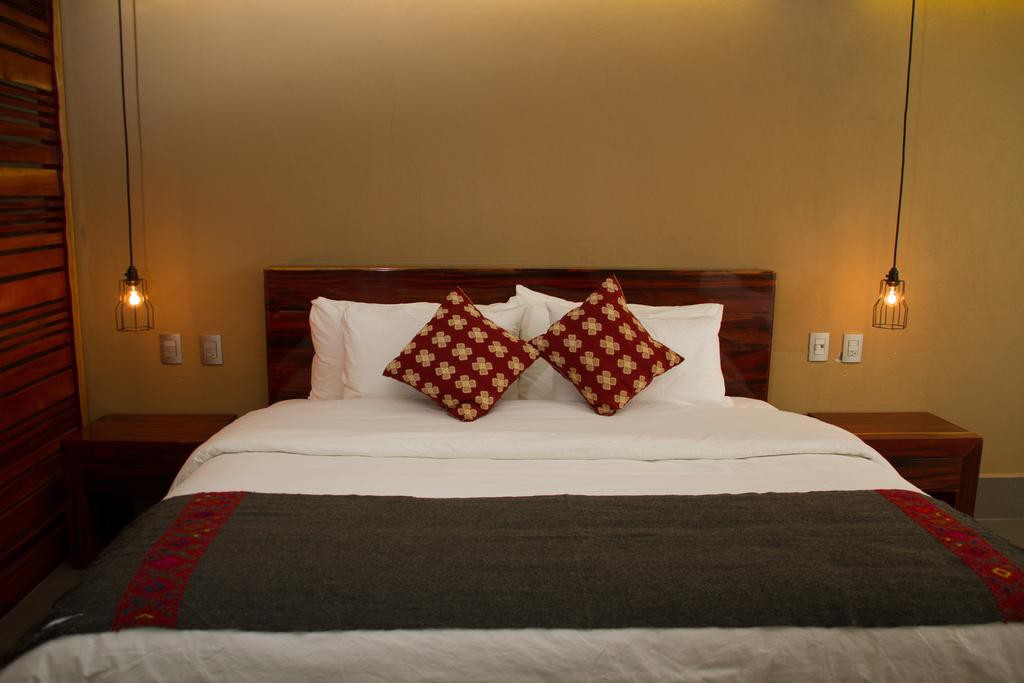 Helverica Hotel 6/54