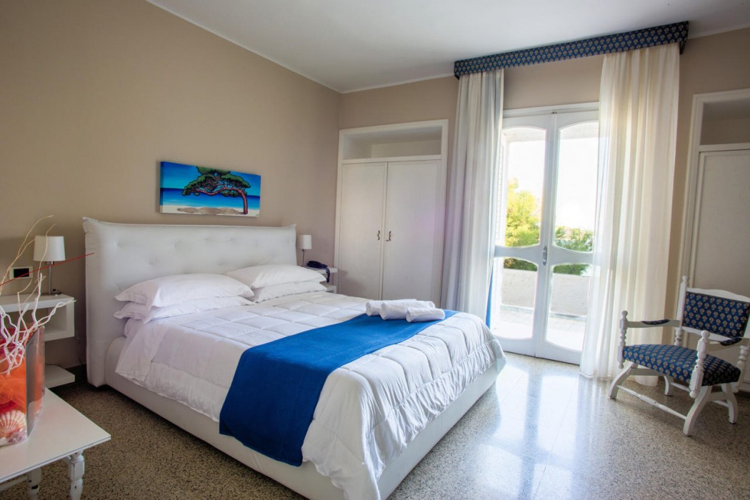 Isola Lo Scoglio Hotel 8/40