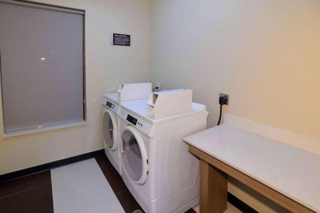 Comfort Inn & Suites Houston I-45 North IAH, TX 13/32