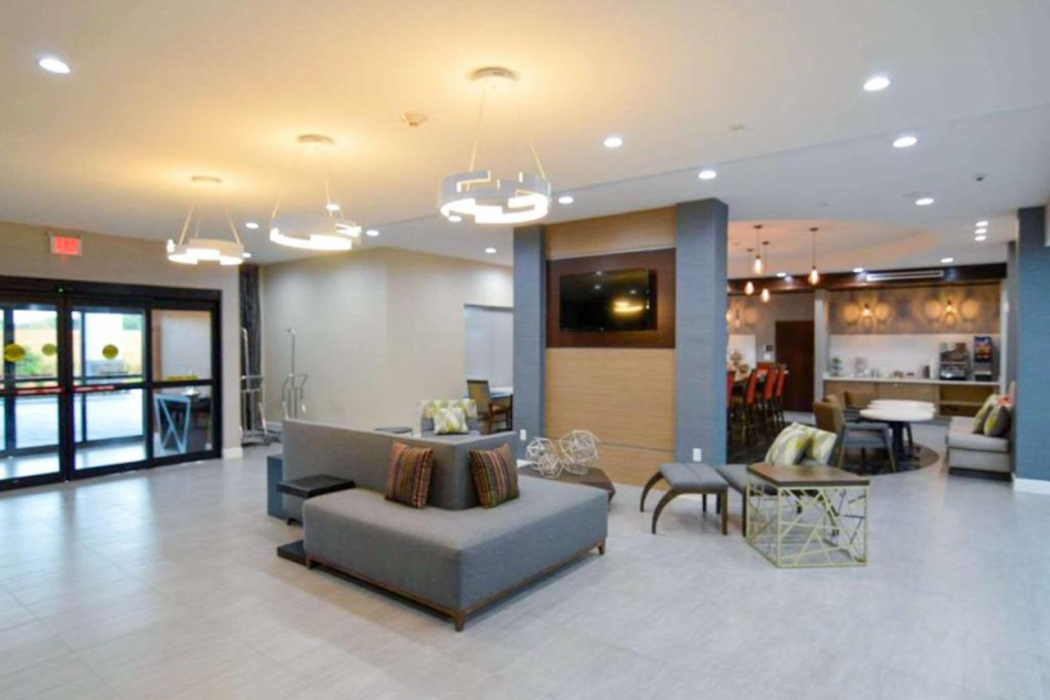 Comfort Inn & Suites Houston I-45 North IAH, TX 5/32