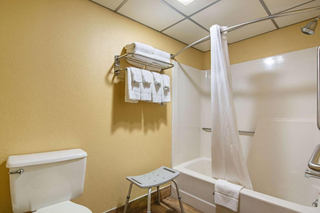 Quality Inn Tully I-81 19/61