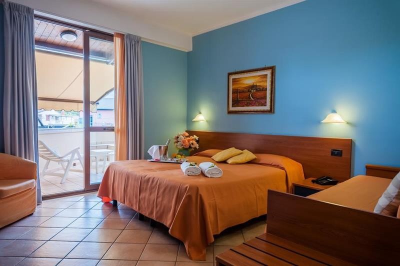 HOTEL BACCO 40/77