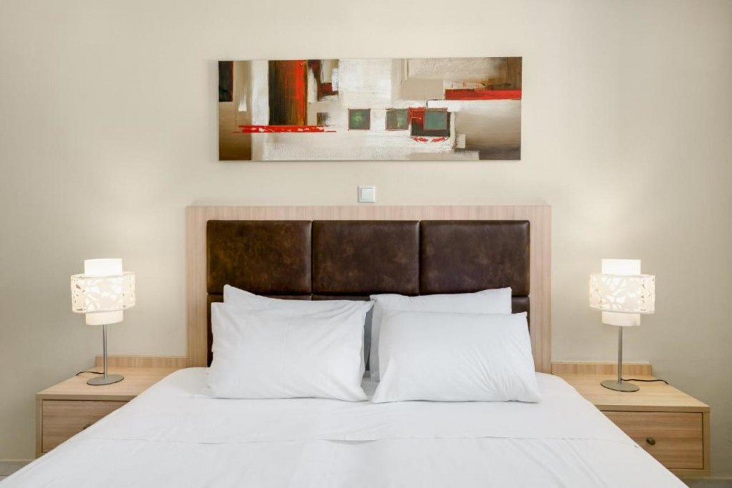 Axos Hotel 17/70