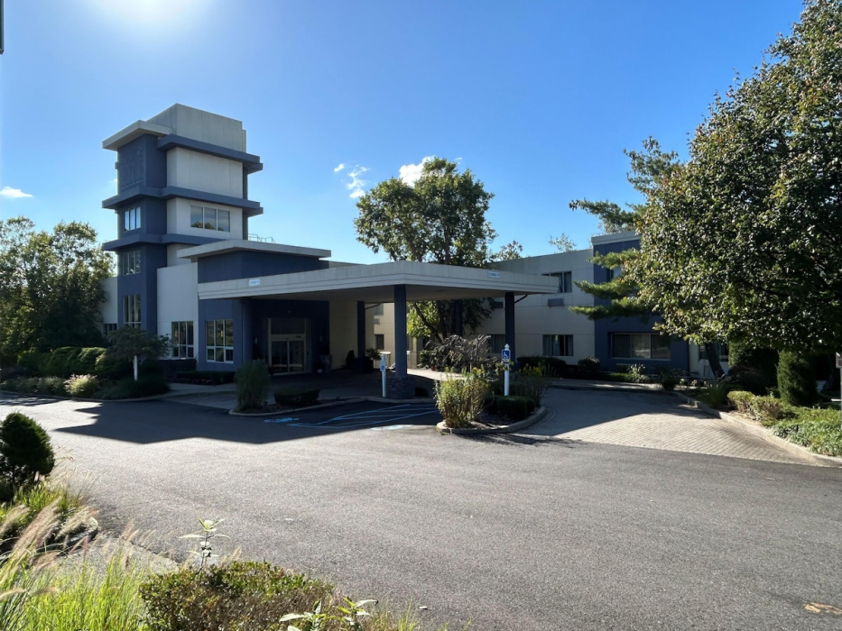 Best Western Premier Plainview-Long Island Hotel 2/52
