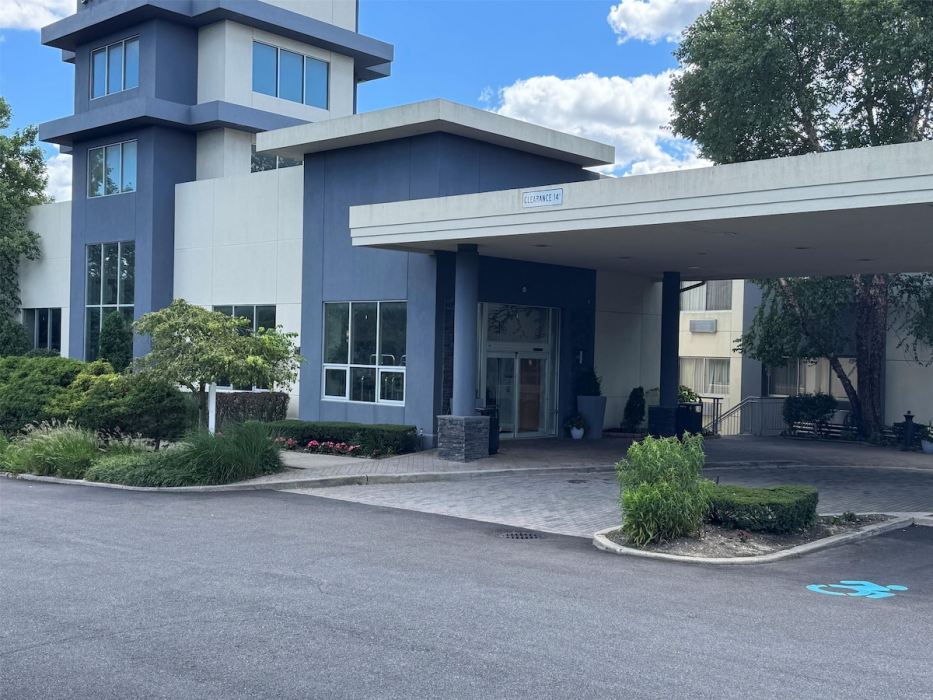 Best Western Premier Plainview-Long Island Hotel 1/52