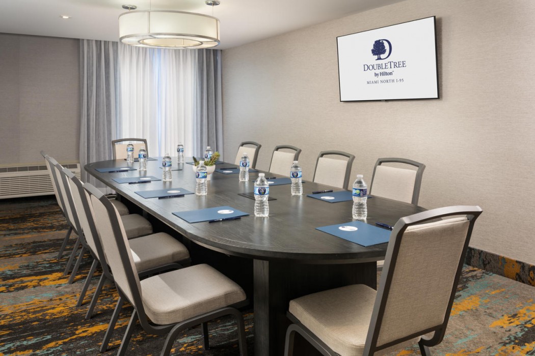 DoubleTree by Hilton Miami North I-95 21/34