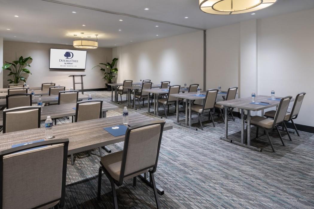 DoubleTree by Hilton Miami North I-95 19/34