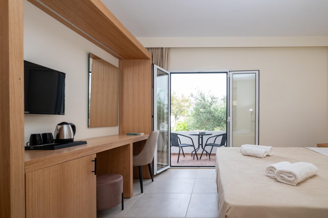 Calypso Hotel 13/67