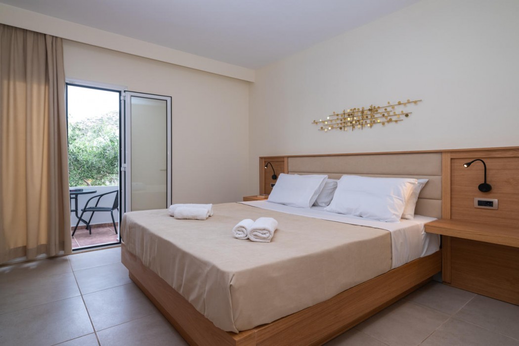 Calypso Hotel 25/67