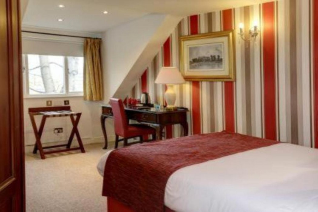 OYO Broadfield Park Hotel 19/49