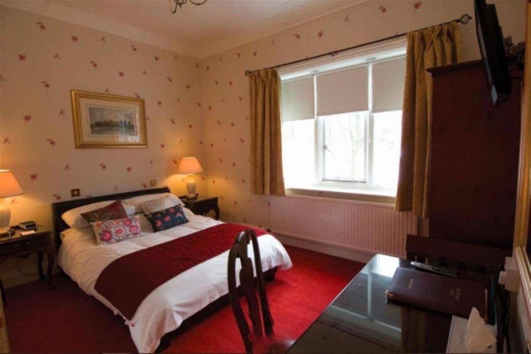 OYO Broadfield Park Hotel 14/49