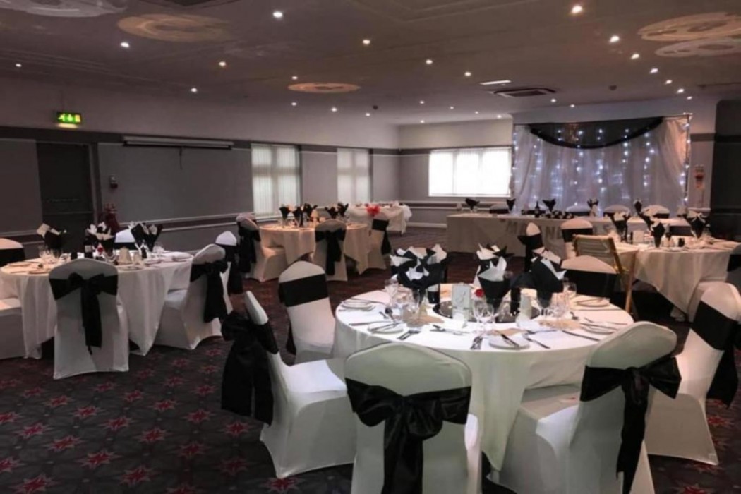 OYO Broadfield Park Hotel 38/49