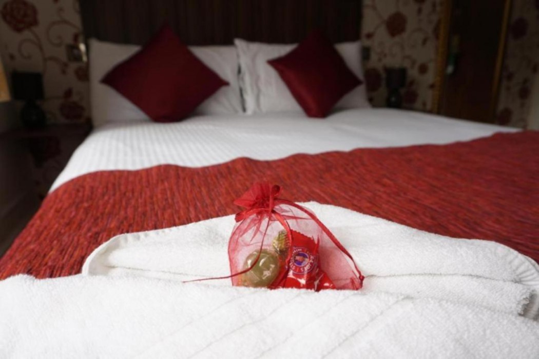 OYO Broadfield Park Hotel 28/49