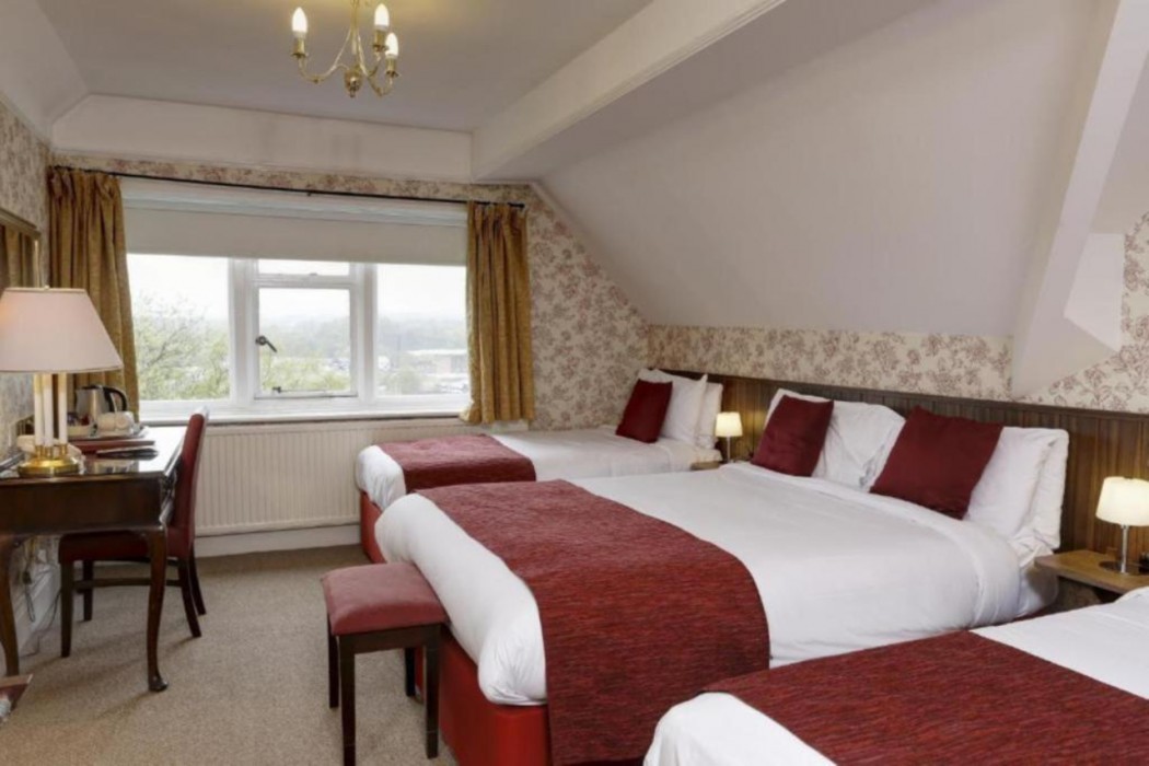 OYO Broadfield Park Hotel 22/49