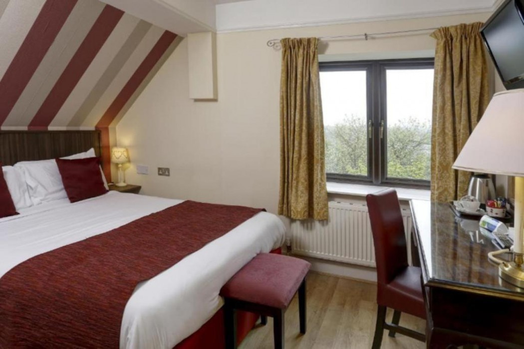 OYO Broadfield Park Hotel 20/49
