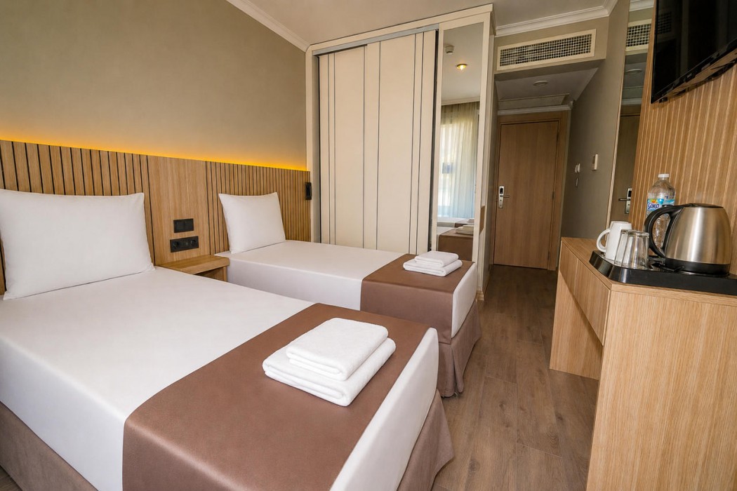 Hotel Devamli 16/61