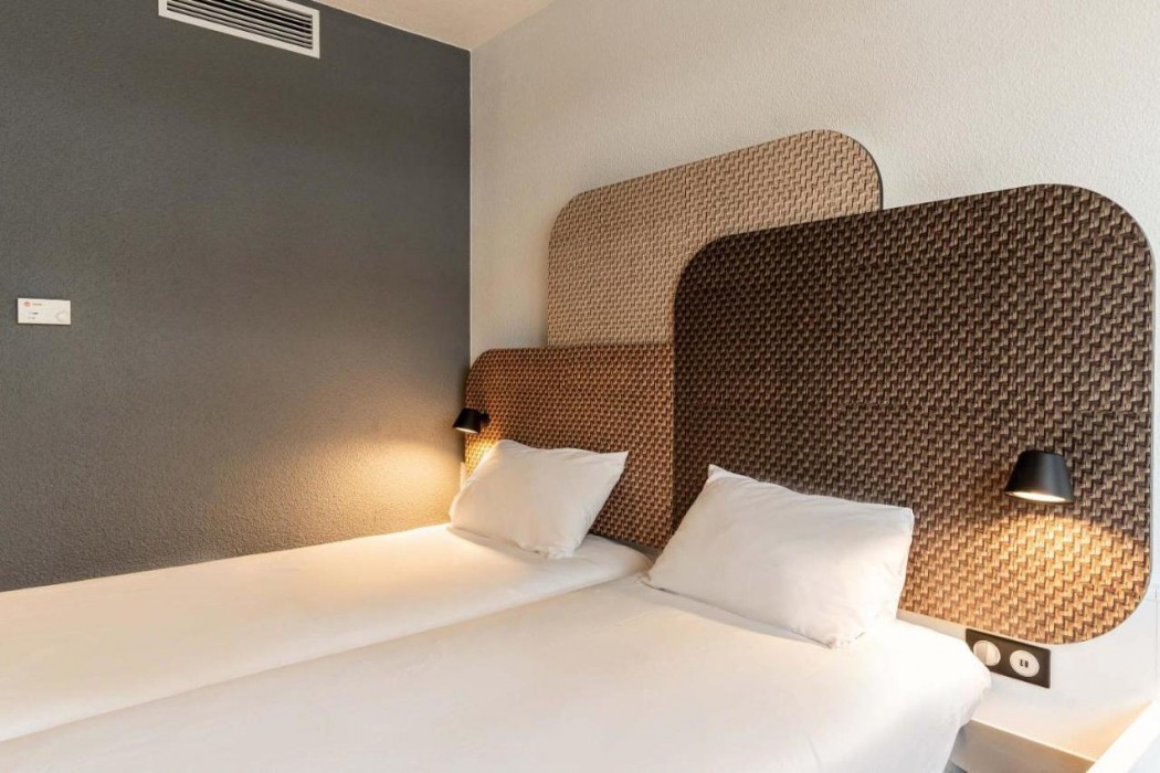 B&B Hotel Chartres Centre Cathedrale 6/50