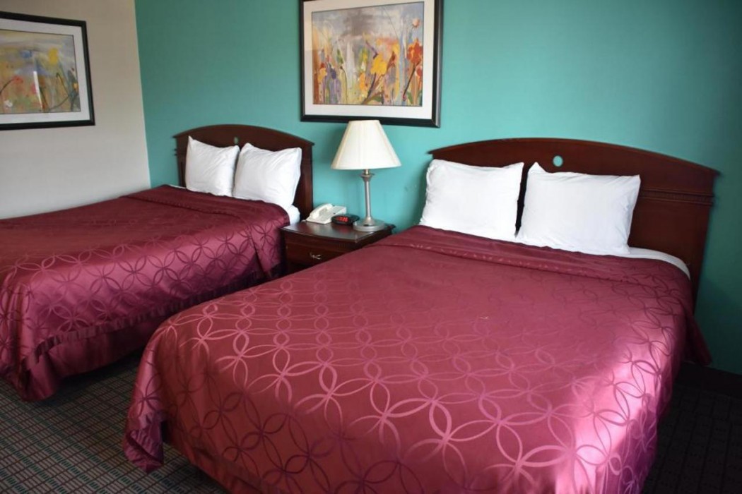 Rodeway Inn Syracuse Carrier Circle 15/32