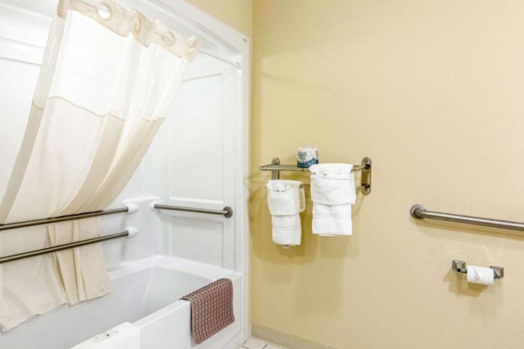Quality Inn Burkeville Hwy 360 & 460 8/22
